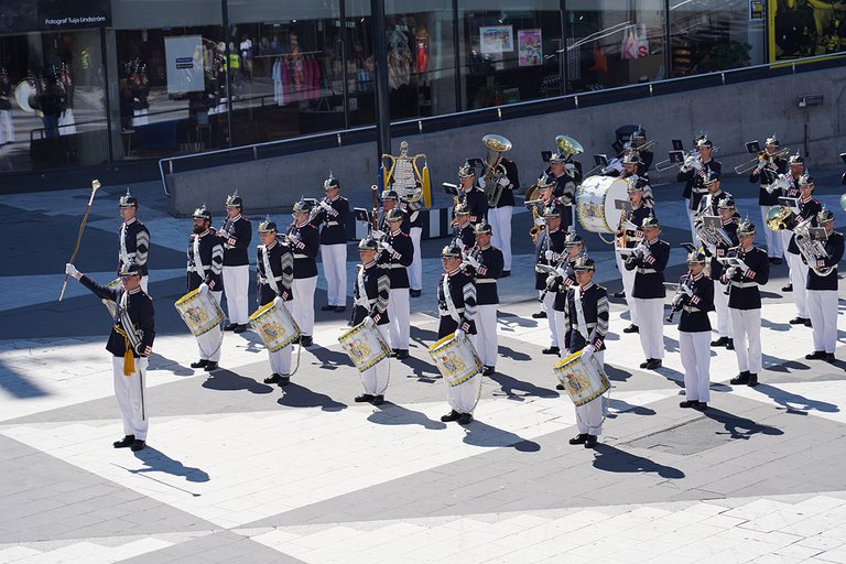 Högvaktsavlösning på Sergels torg.