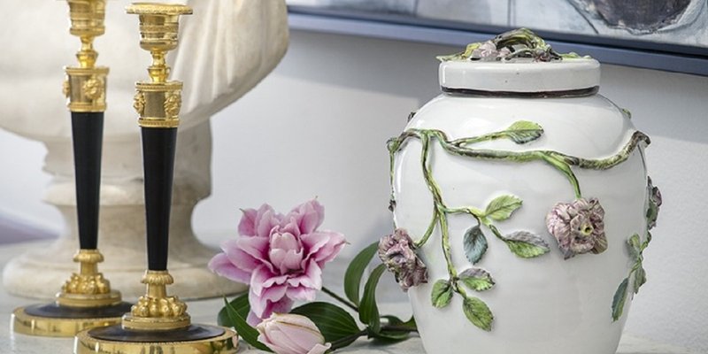 Grand Antiques, Art & Design