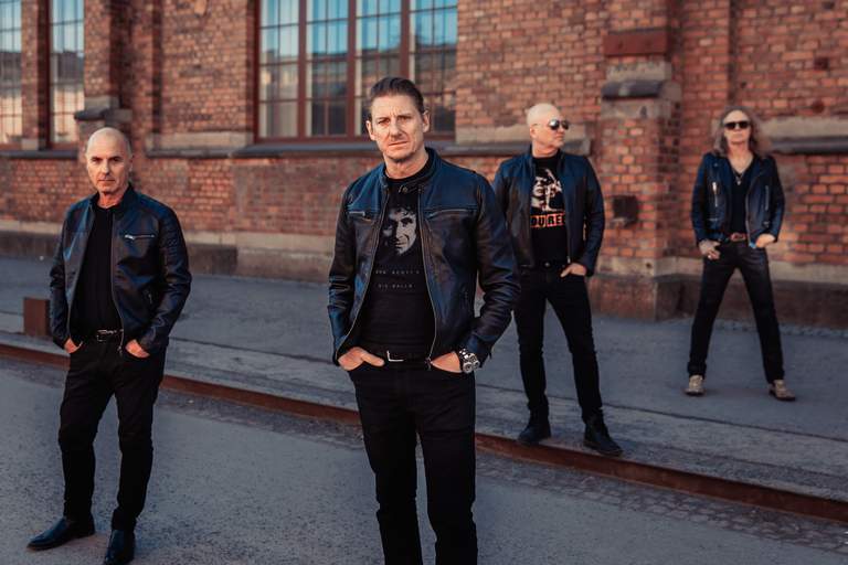 Black Paisley1_photocredit Mats Vassfjord.jpg