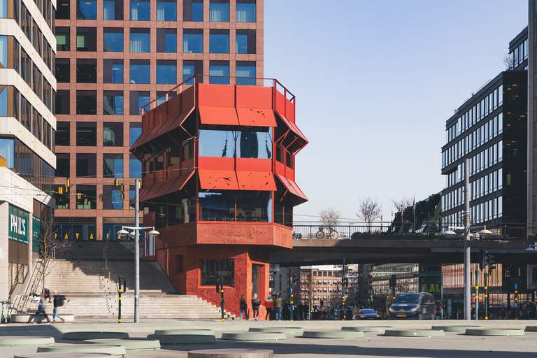 Sergelstaden. Röda Huset och Soltrappan i det nybyggda området Sergelstaden i centrala Stockholm.