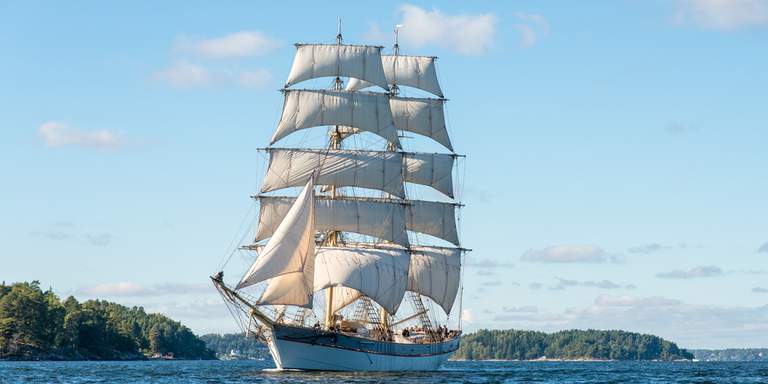 Skärgårdssegling-Visit-Sth-1240-x-620.jpg