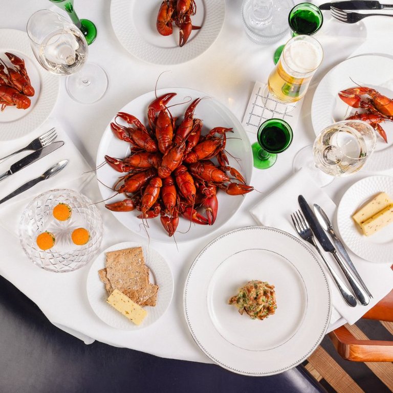 A Three-Day Crayfish Party at Gondolen