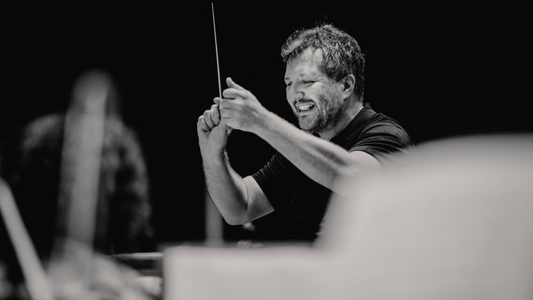 Adès, Bengtson and friends