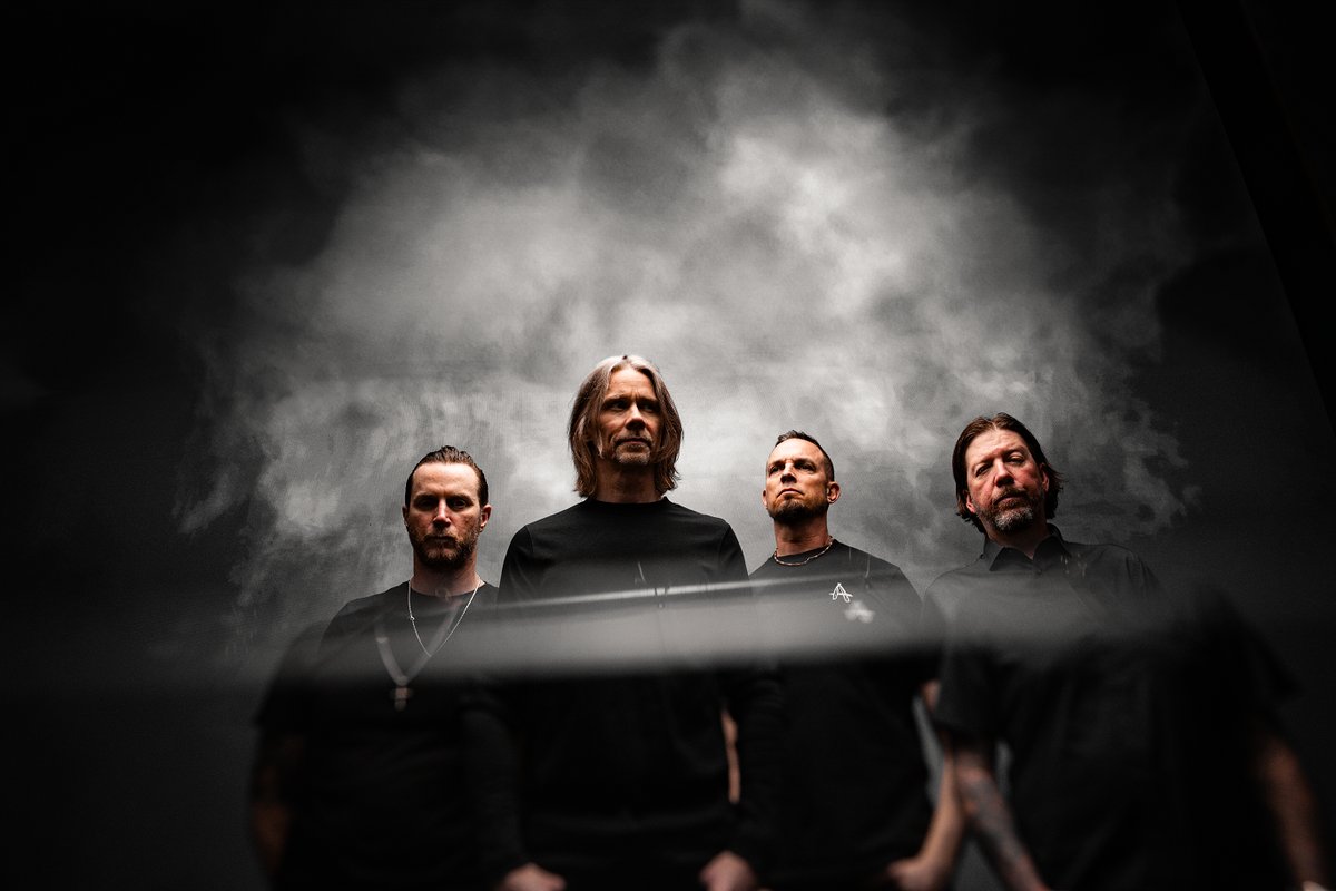 Bild till evenamnget Alter Bridge - What Lies Within Tour