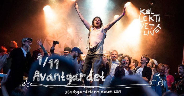 Artist som uppträder på en scen.