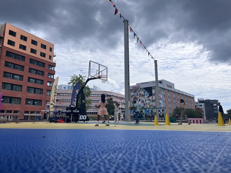 Basketball activities at Stenbecks torg!
