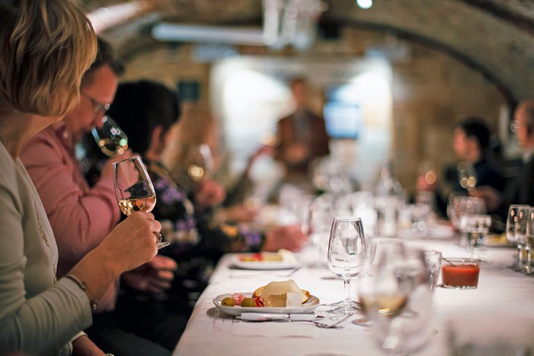 champagneprovning-stockholm-3-1574507735-IR2Q9.jpg