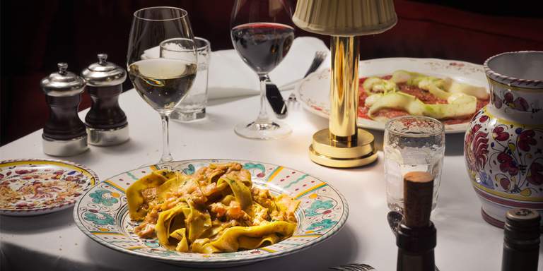 Middag för två på italienska restaurangen L'Avventura i Stockholm.