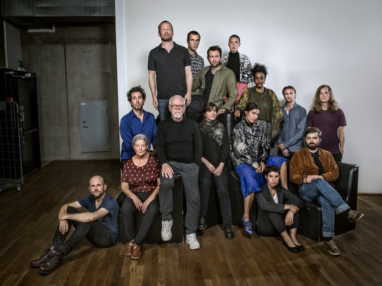 De många medlemmarna i Fire! Orchestra