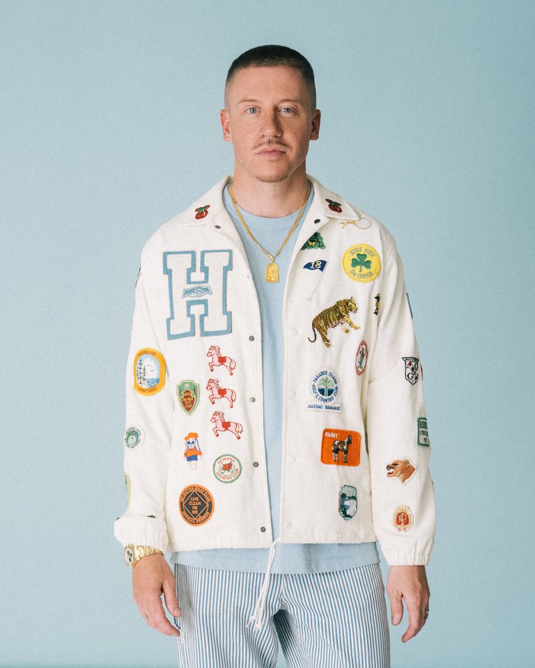 Et foto av Macklemore.