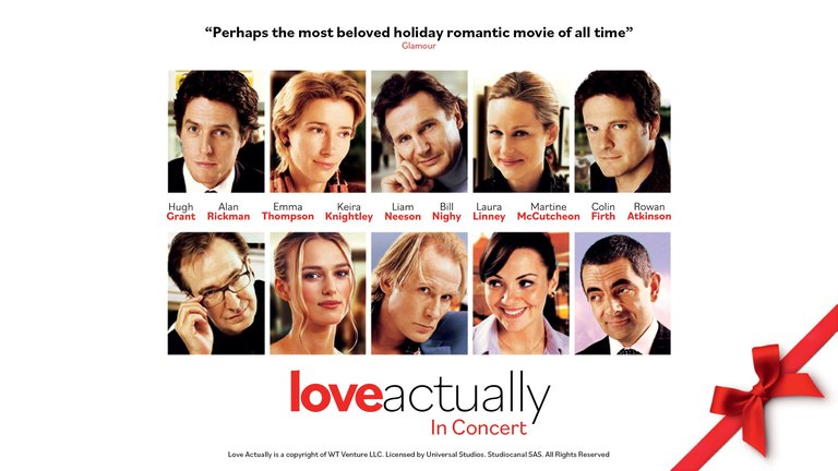 Postern visar en samling skådespelare från filmen ’Love Actually’ som framförs i konsertform. Texten ovanför betonar att det är en av de mest älskade romantiska julfilmerna genom tiderna.