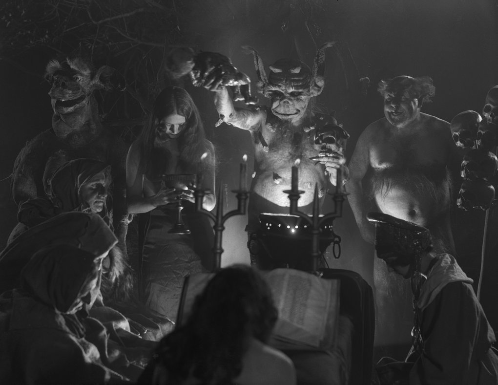 Utomhusvisning: HÄXAN (1922) med liveorkester