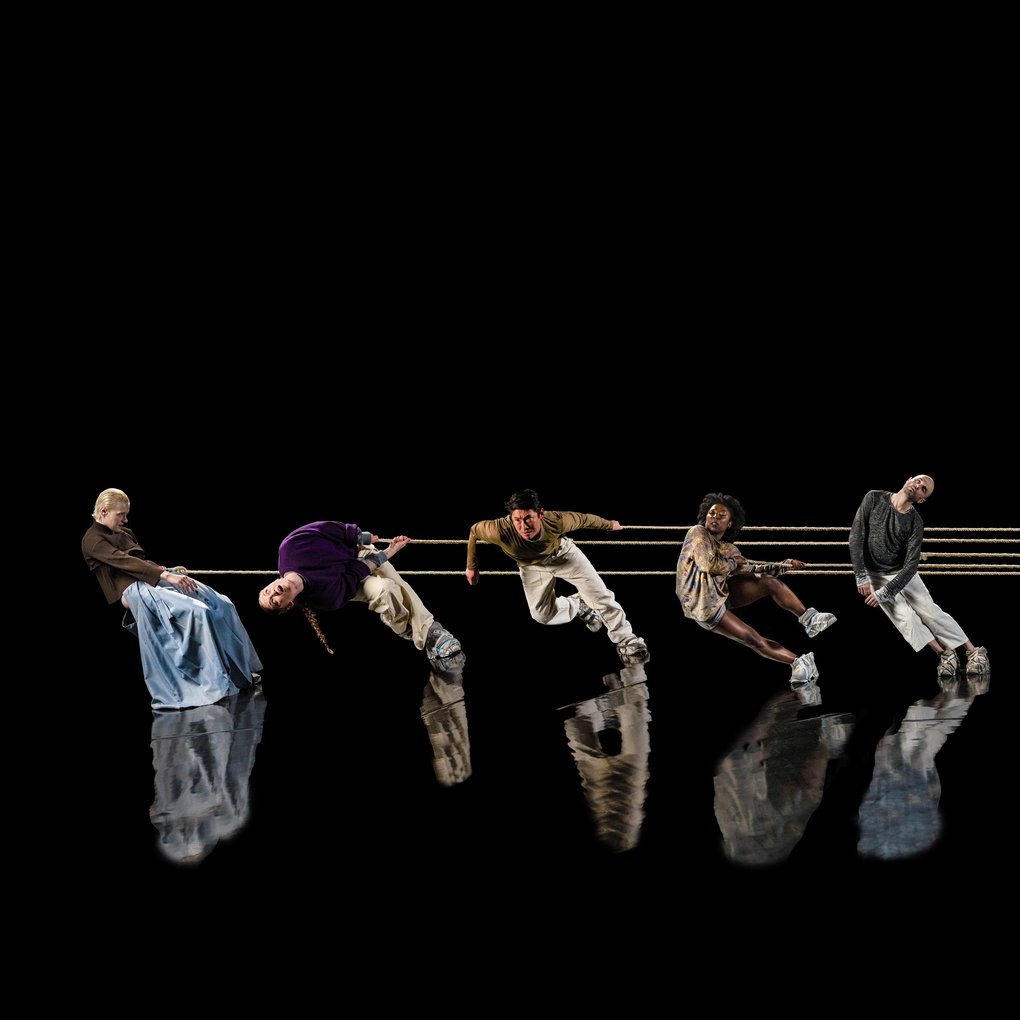 Dansare i föreställningen REMACHINE.