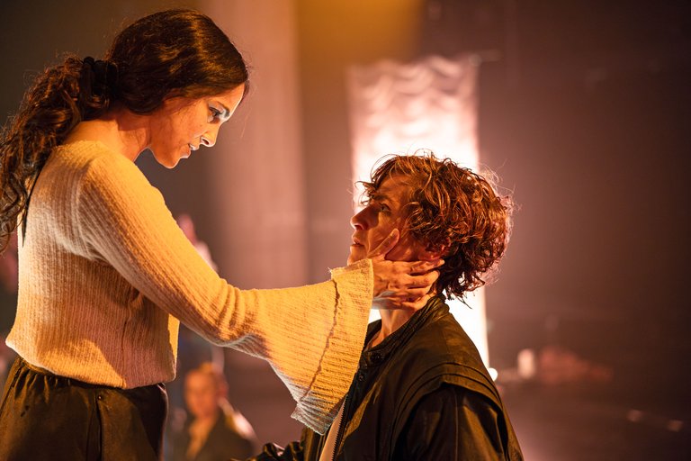 Pressbild Romeo & Julia_Foto MatsBäcker (2).jpg