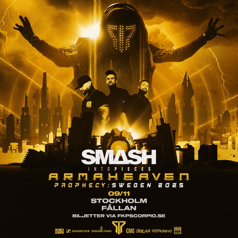 Smash Into Pieces