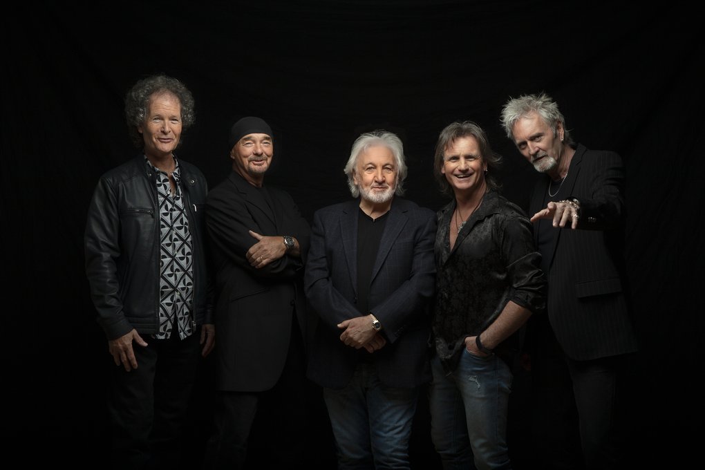 De fem medlemmarna i popbandet Smokie.